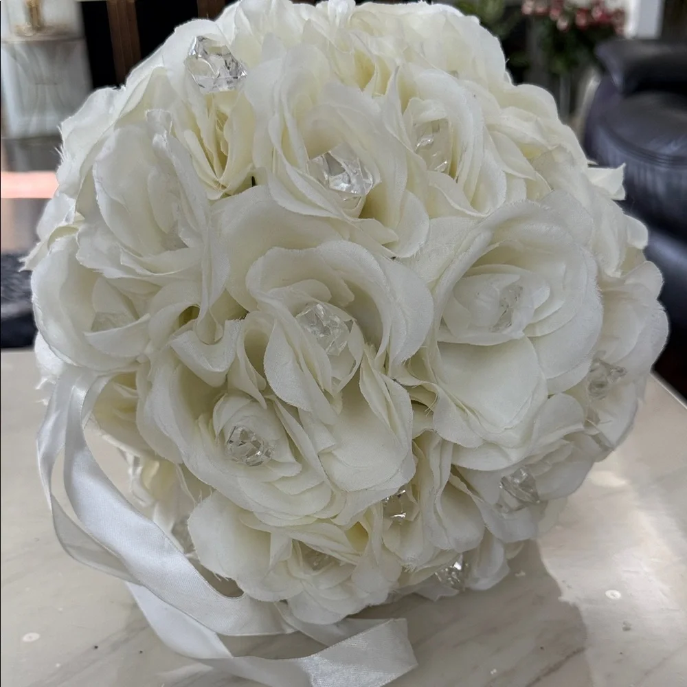 Elegant Cream Floral Arrangement ball